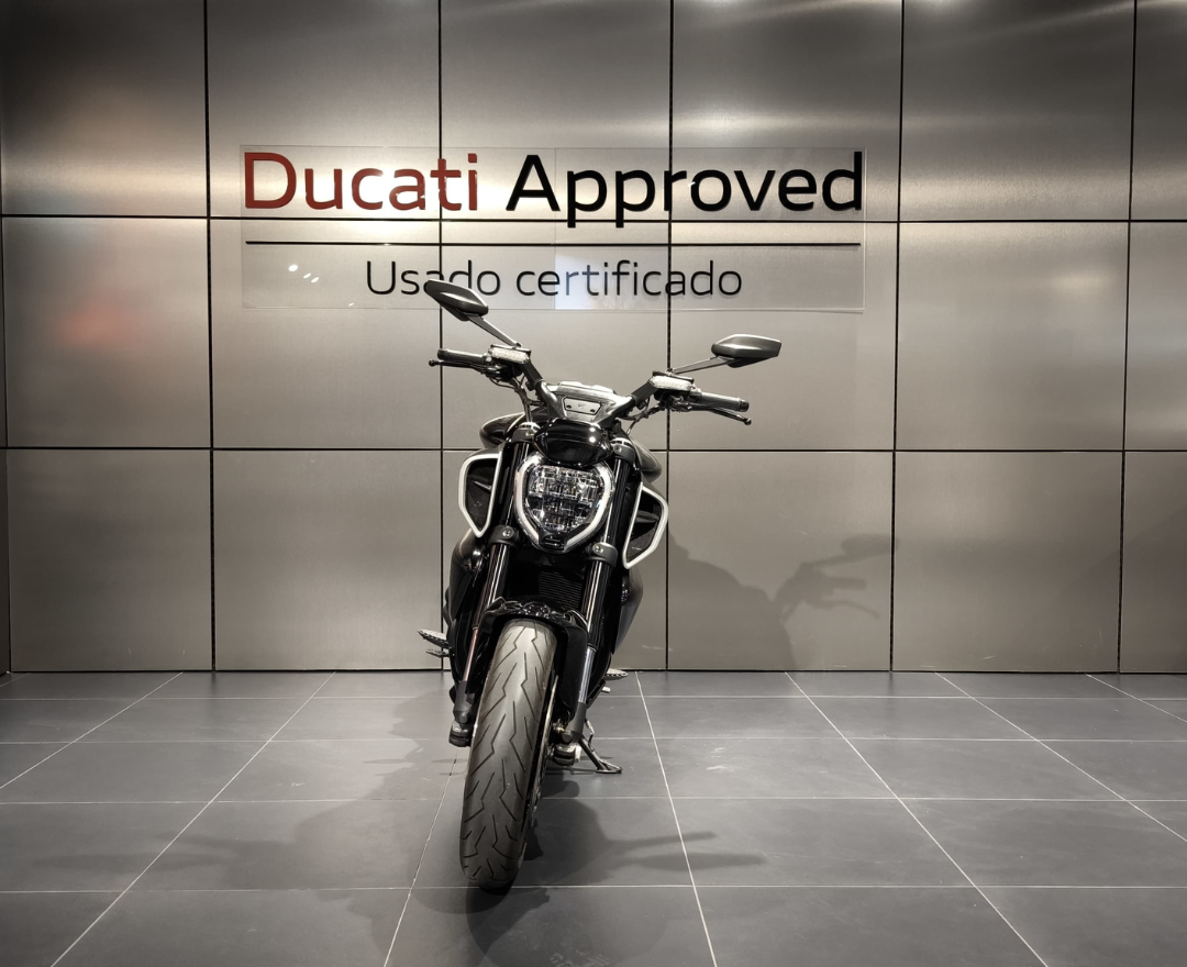 DIAVEL V4