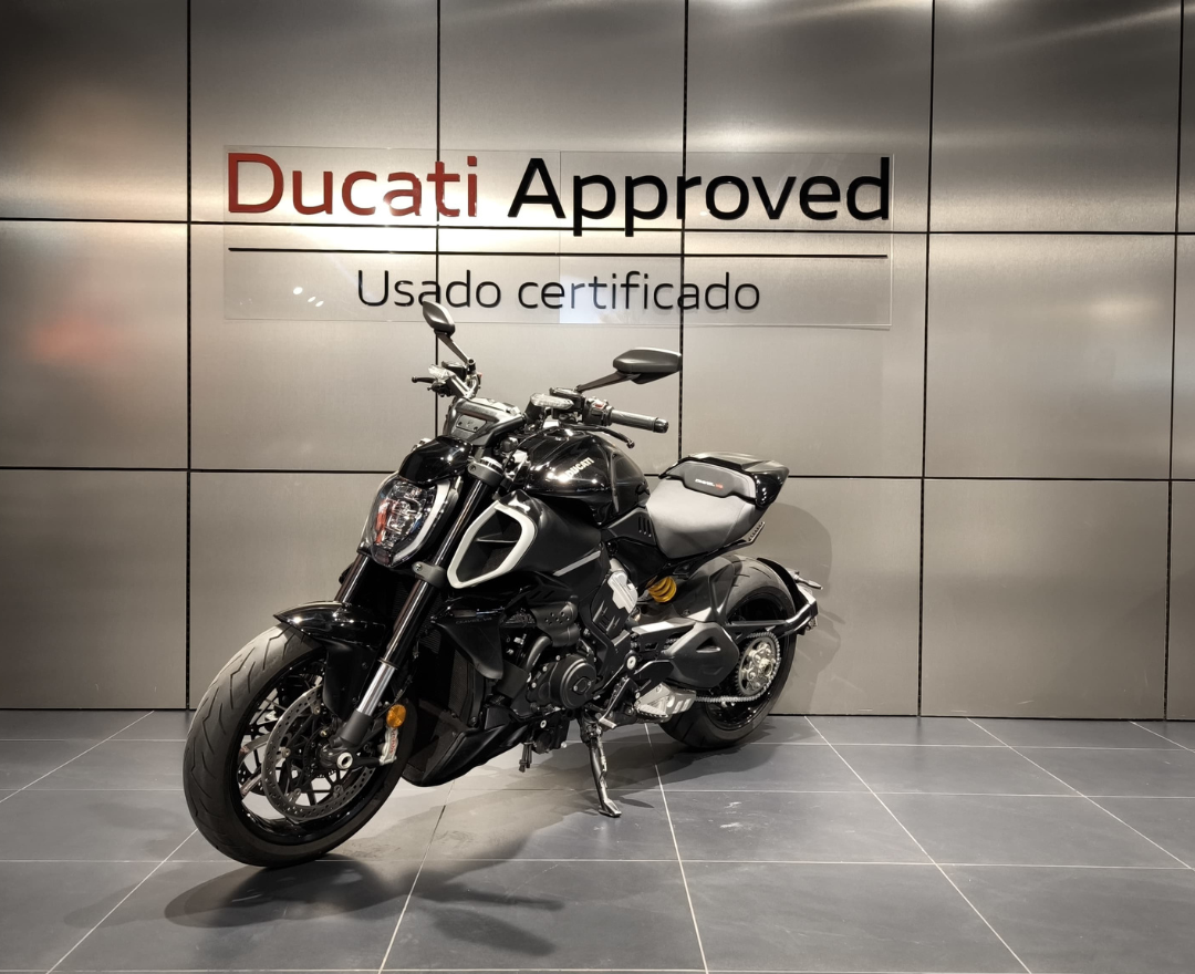 DIAVEL V4